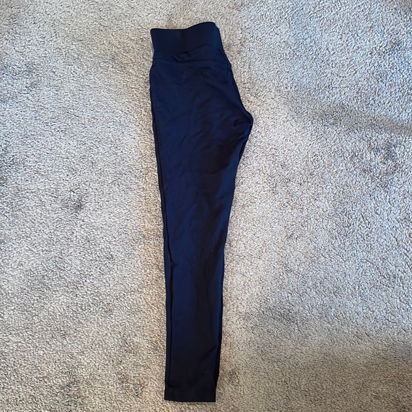 Small women’s ponte legging!!! - Picture 1 of 2